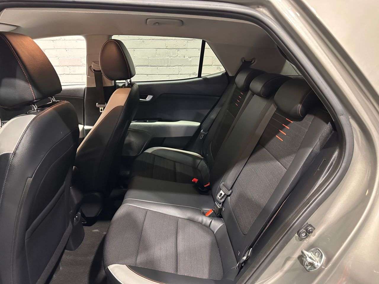 2018 KIA STONIC 2018 KIA STONIC