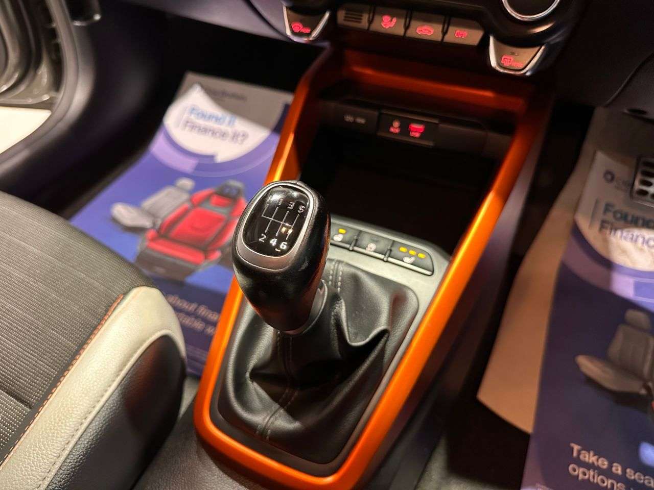 2018 KIA STONIC 2018 KIA STONIC