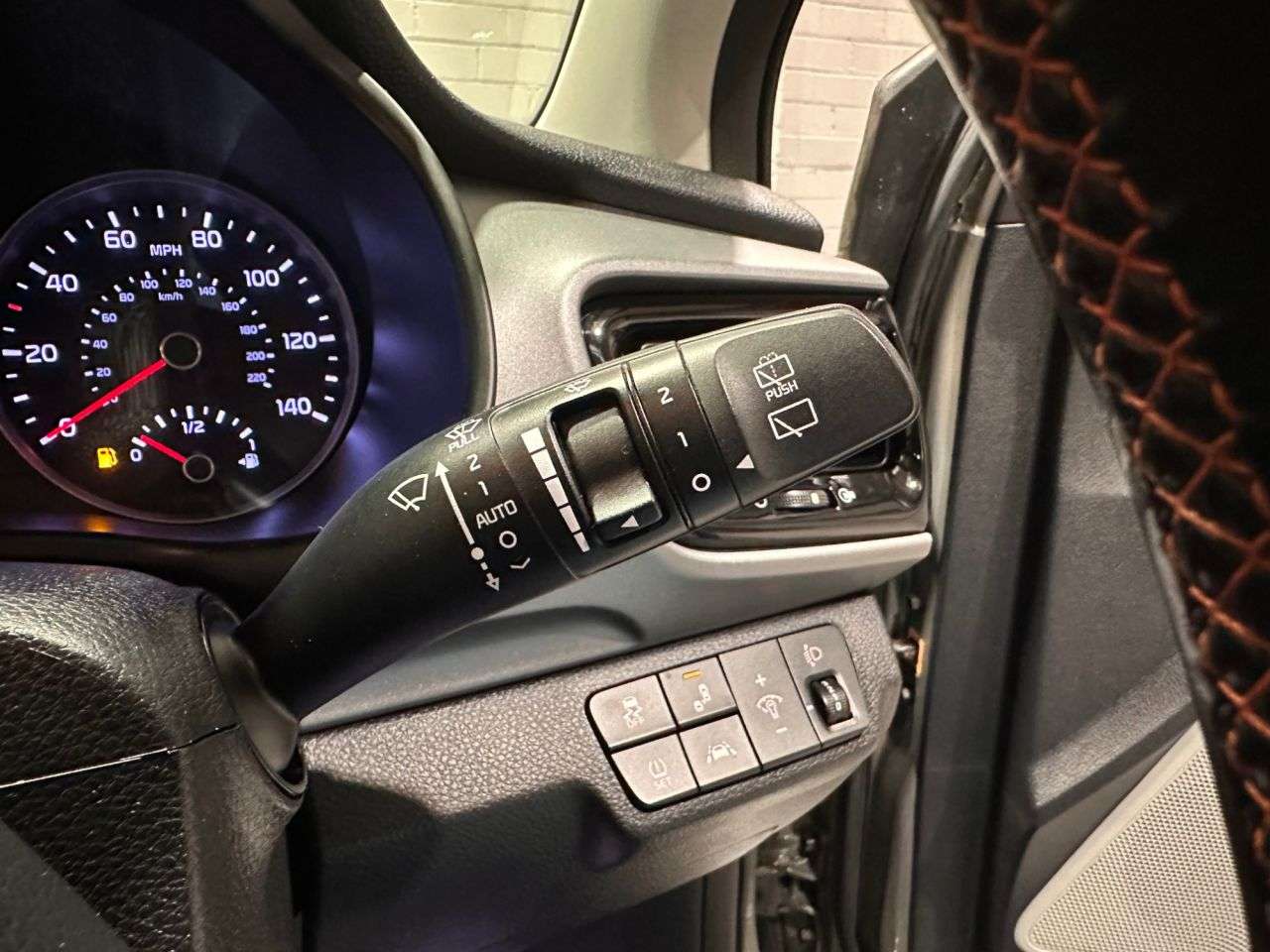 2018 KIA STONIC 2018 KIA STONIC