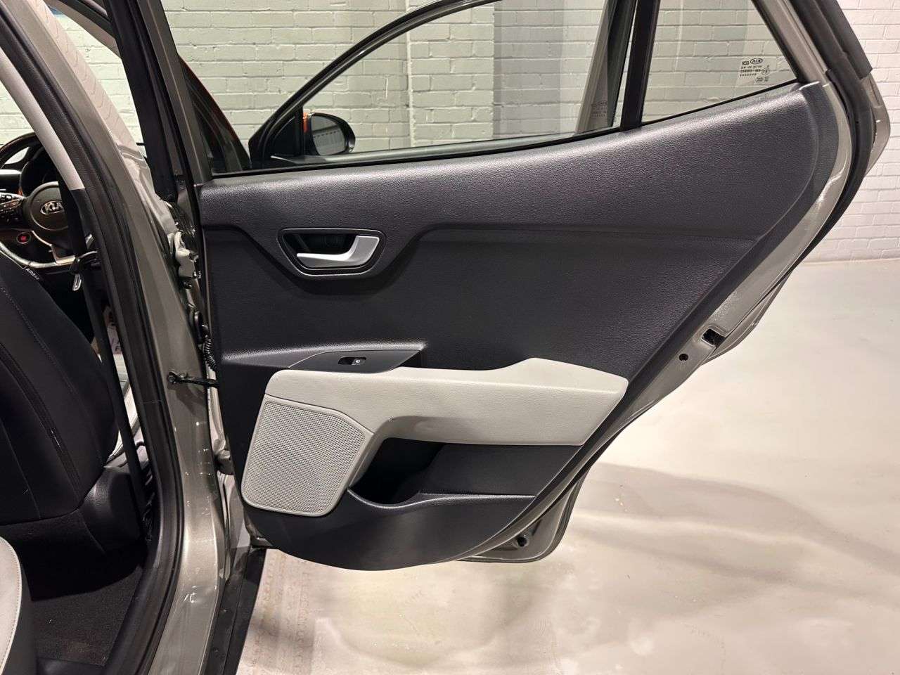 2018 KIA STONIC 2018 KIA STONIC