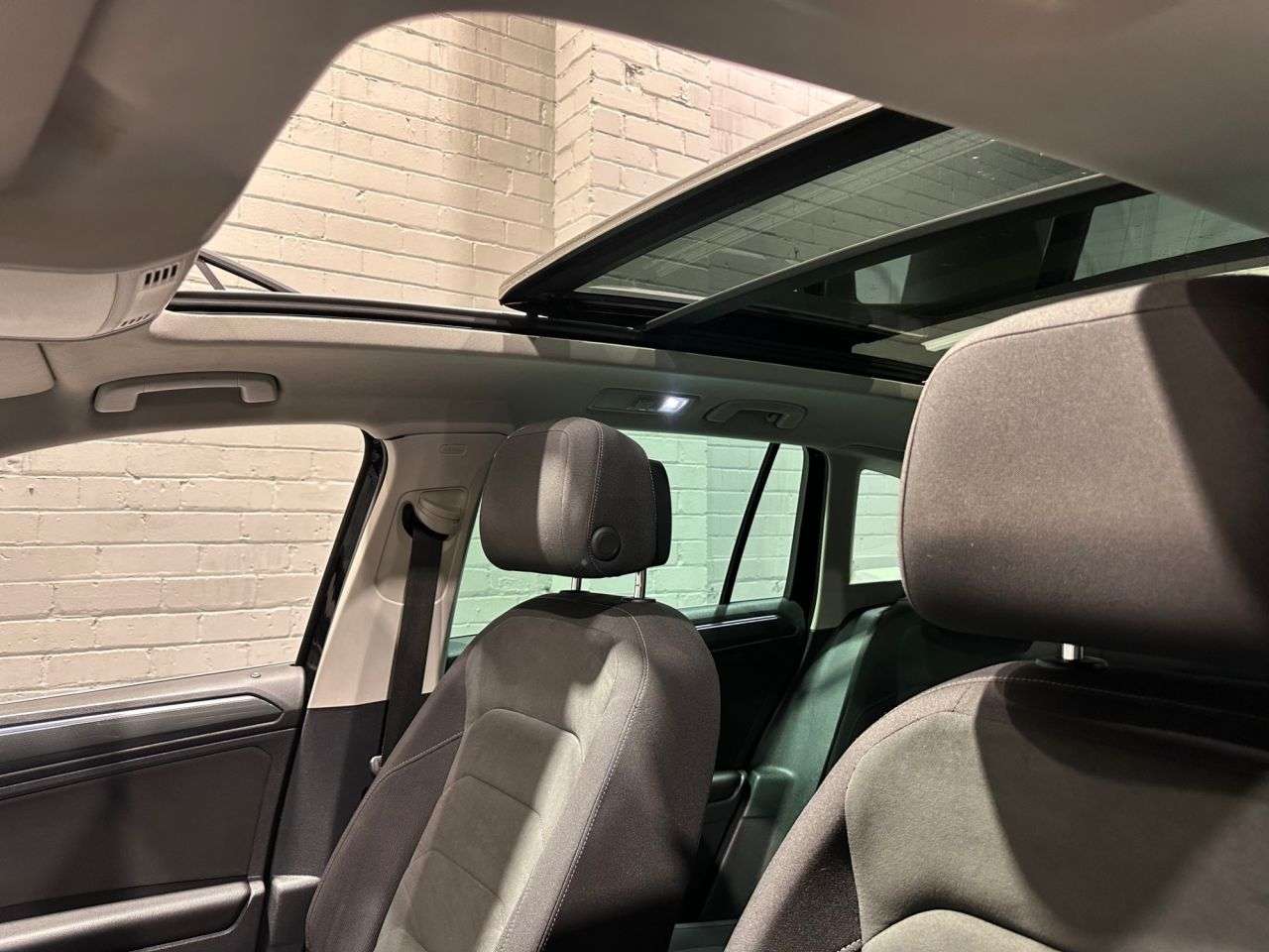 2018 VOLKSWAGEN TIGUAN 2018 VOLKSWAGEN TIGUAN