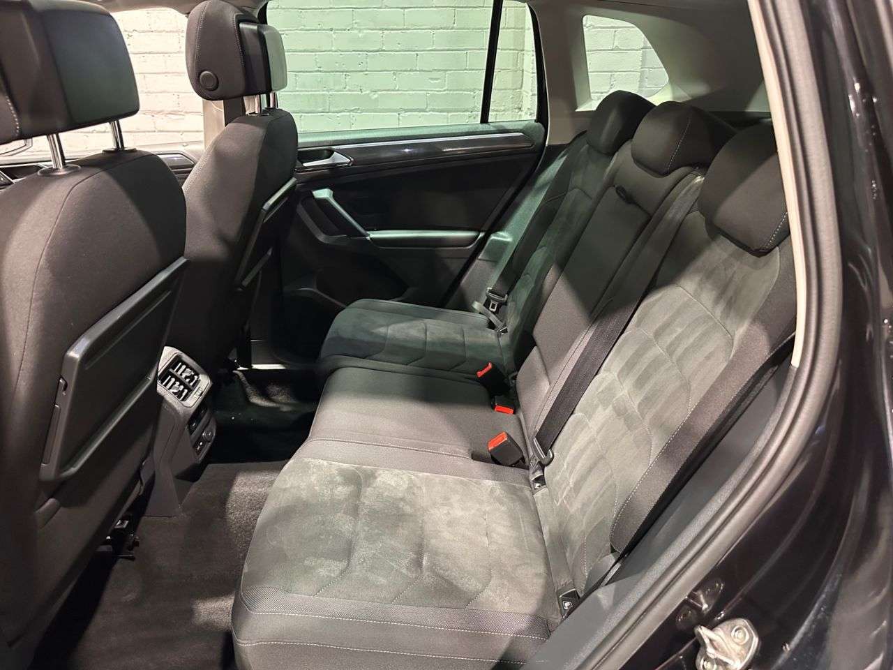 2018 VOLKSWAGEN TIGUAN 2018 VOLKSWAGEN TIGUAN