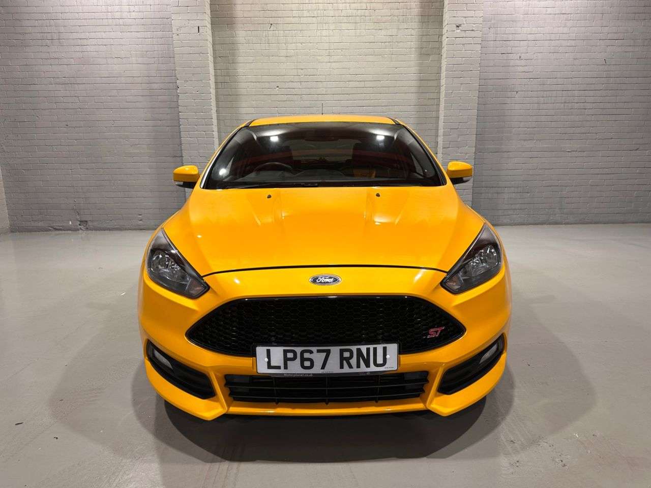 A 2018 FORD FOCUS 2.0T EcoBoost ST-2 Hatchback 5dr Petrol Manual Euro 6 (s/s) (250 ps) A 2018 FORD FOCUS 2.0T EcoBoost ST-2 Hatchback 5dr Petrol Manual Euro 6 (s/s) (250 ps)