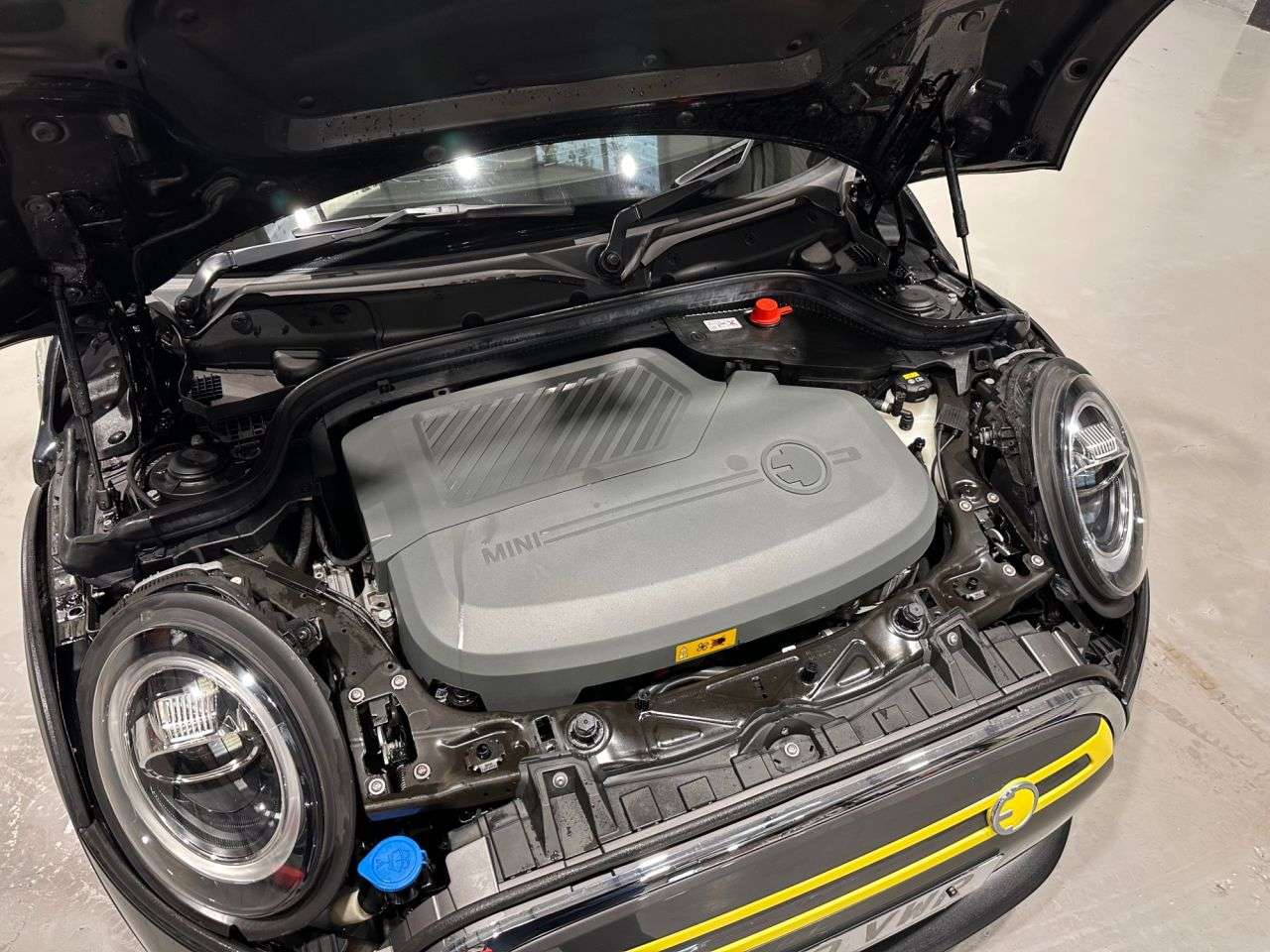 2020 MINI ELECTRIC HATCH 2020 MINI ELECTRIC HATCH