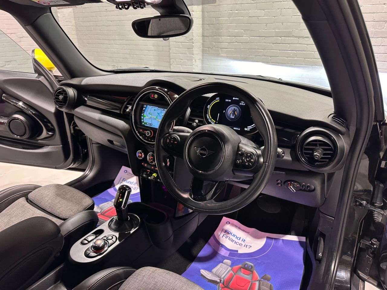 2020 MINI ELECTRIC HATCH 2020 MINI ELECTRIC HATCH