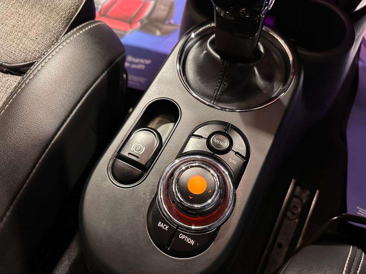 2020 MINI ELECTRIC HATCH 2020 MINI ELECTRIC HATCH