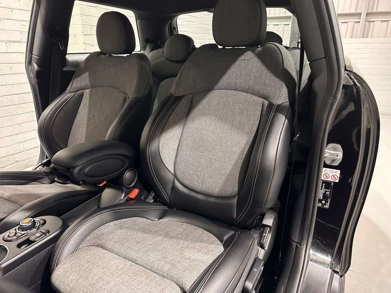 2020 MINI ELECTRIC HATCH 2020 MINI ELECTRIC HATCH