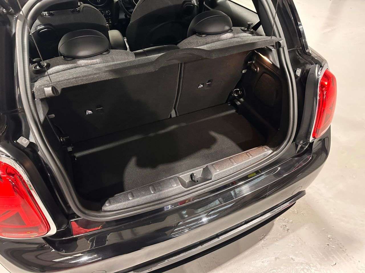 2020 MINI ELECTRIC HATCH 2020 MINI ELECTRIC HATCH
