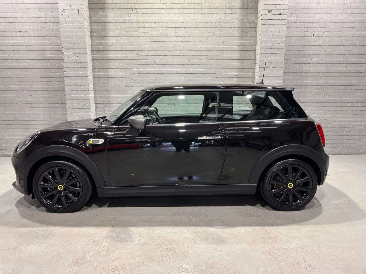 2020 MINI ELECTRIC HATCH 2020 MINI ELECTRIC HATCH