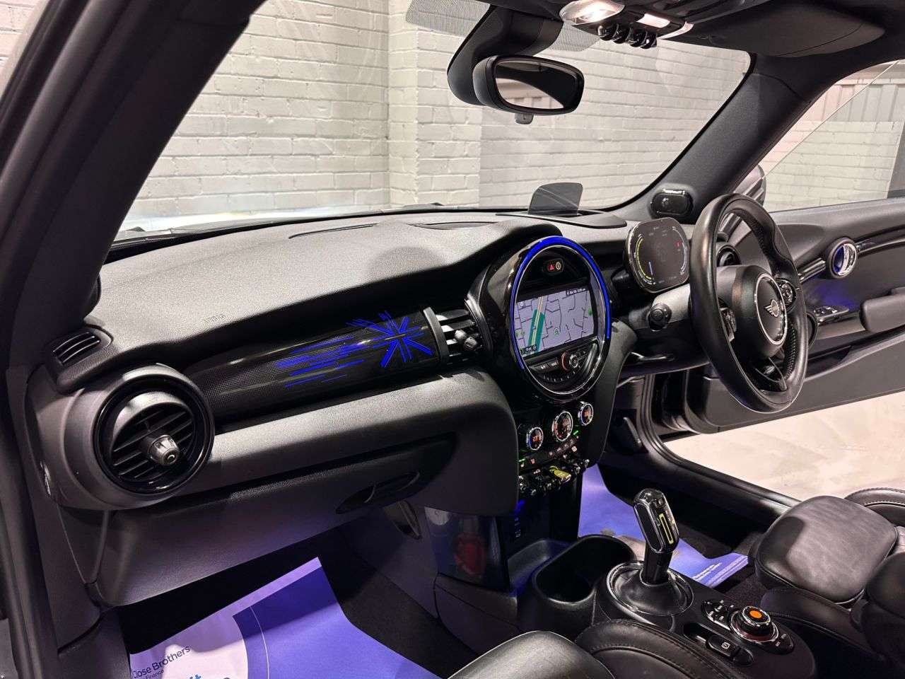 2020 MINI ELECTRIC HATCH 2020 MINI ELECTRIC HATCH