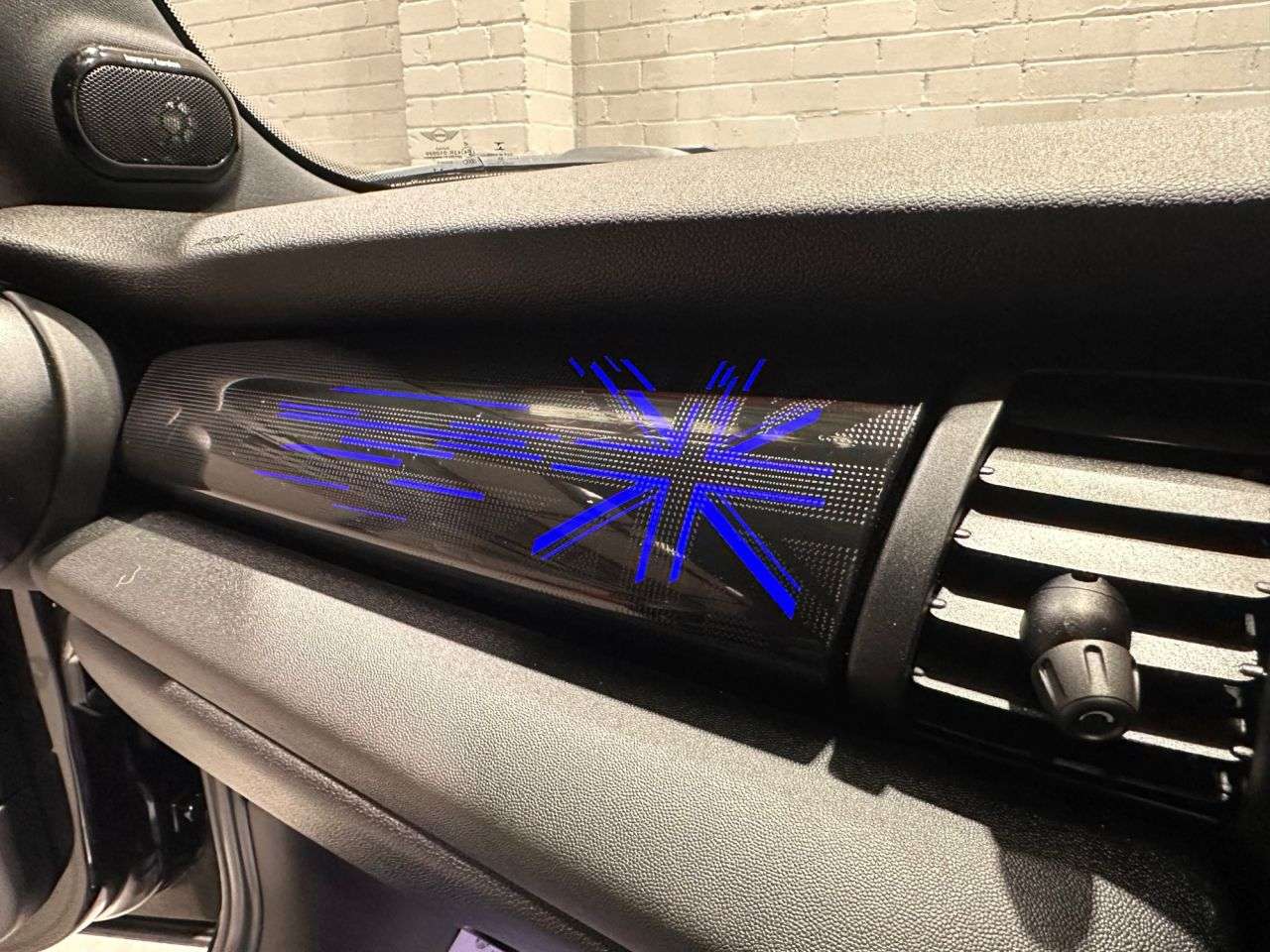 2020 MINI ELECTRIC HATCH 2020 MINI ELECTRIC HATCH