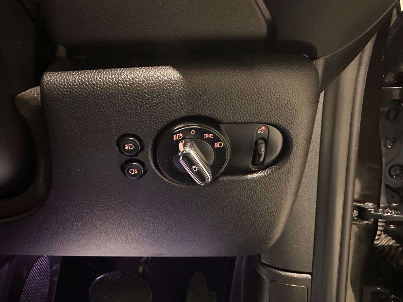 2020 MINI ELECTRIC HATCH 2020 MINI ELECTRIC HATCH