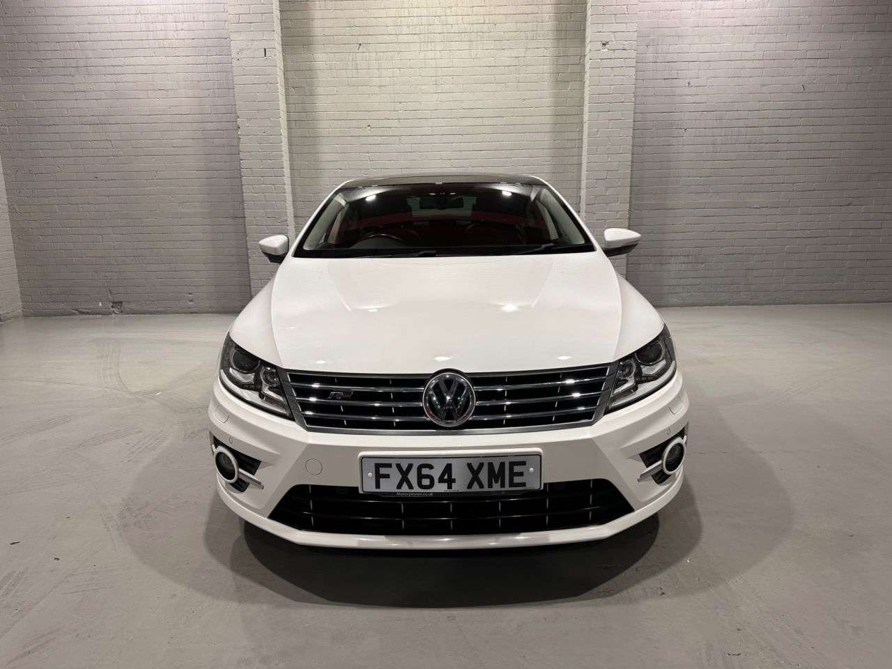 A 2014 VOLKSWAGEN CC 2.0 TDI BlueMotion Tech R-Line Saloon 4dr Diesel DSG Euro 5 (s/s) (177 ps) A 2014 VOLKSWAGEN CC 2.0 TDI BlueMotion Tech R-Line Saloon 4dr Diesel DSG Euro 5 (s/s) (177 ps)