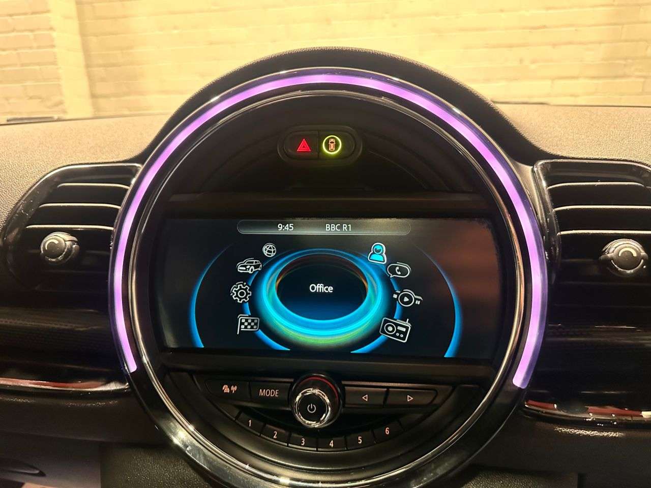 2016 MINI CLUBMAN 2016 MINI CLUBMAN