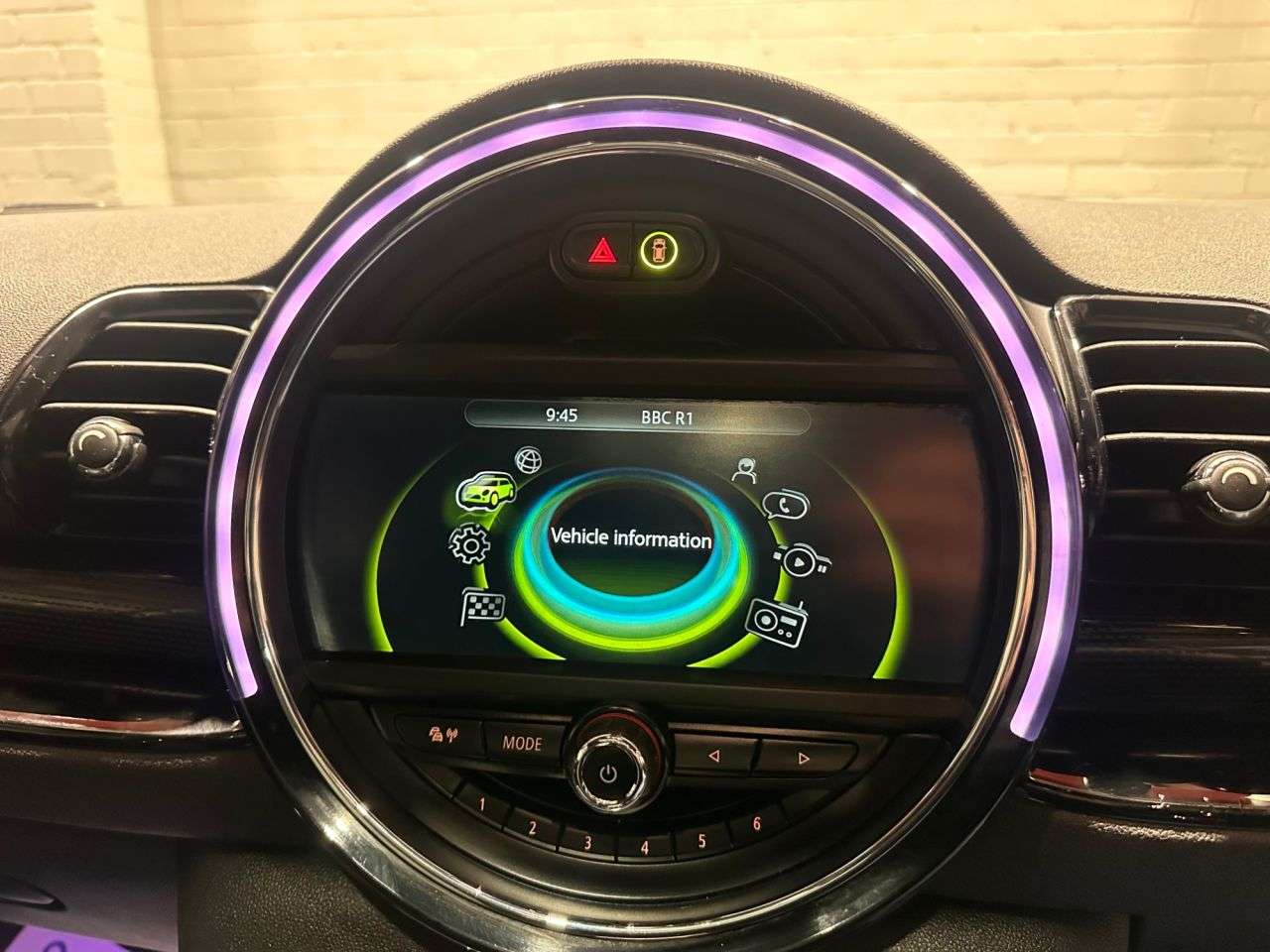 2016 MINI CLUBMAN 2016 MINI CLUBMAN