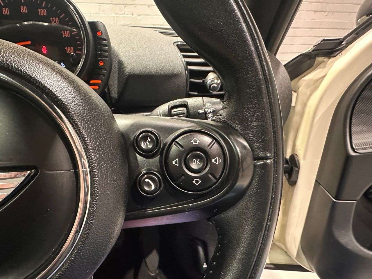 2016 MINI CLUBMAN 2016 MINI CLUBMAN