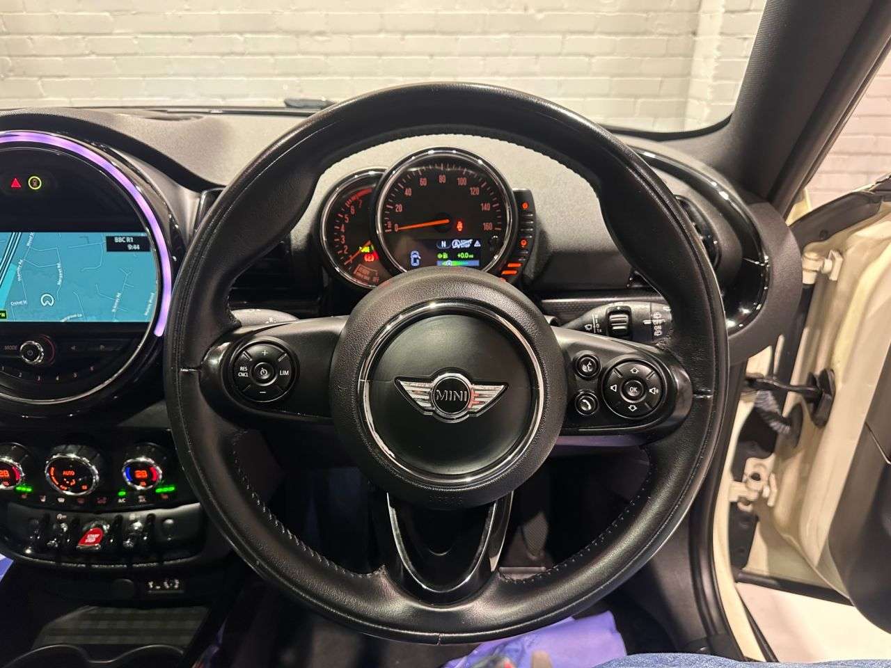 2016 MINI CLUBMAN 2016 MINI CLUBMAN