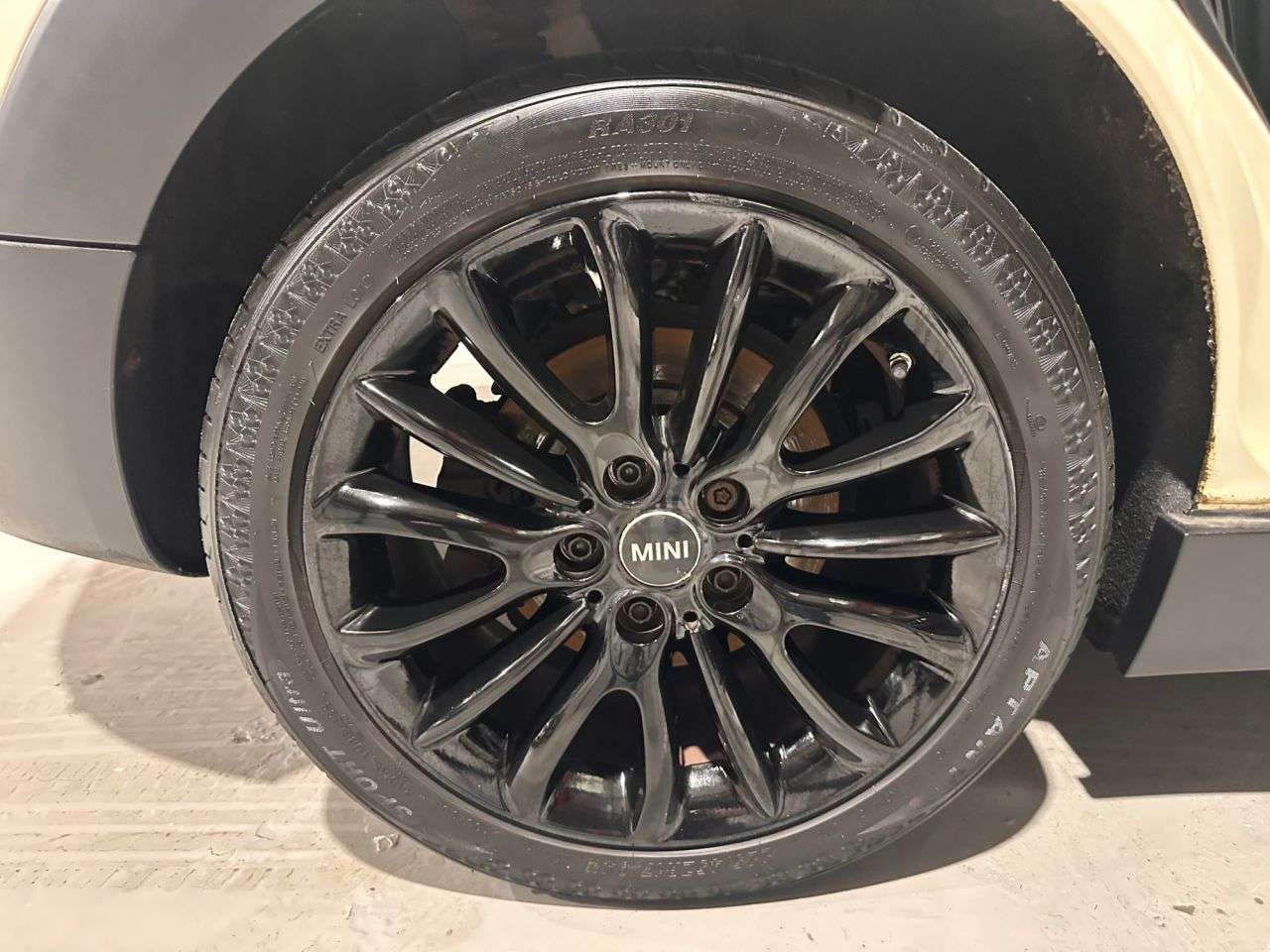 2016 MINI CLUBMAN 2016 MINI CLUBMAN