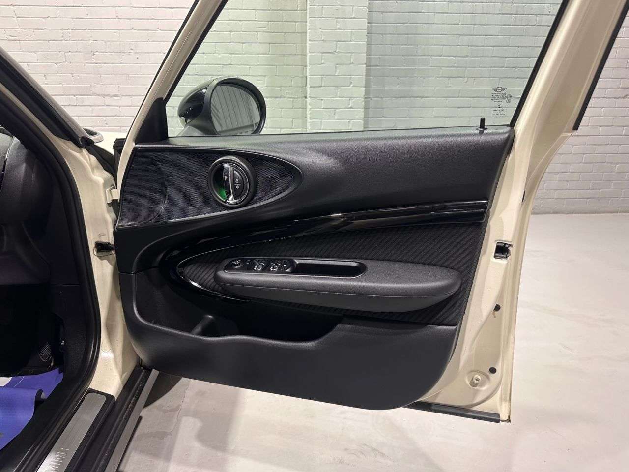 2016 MINI CLUBMAN 2016 MINI CLUBMAN