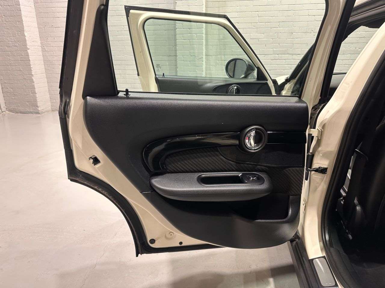 2016 MINI CLUBMAN 2016 MINI CLUBMAN