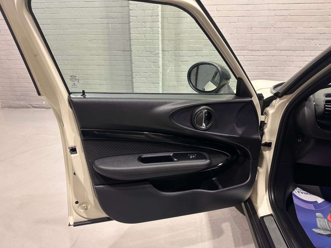 2016 MINI CLUBMAN 2016 MINI CLUBMAN