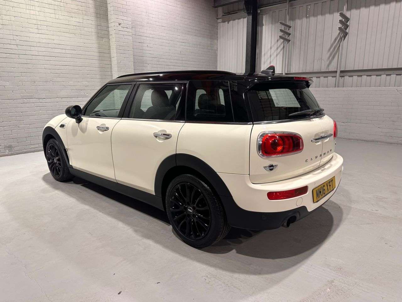 2016 MINI CLUBMAN 2016 MINI CLUBMAN