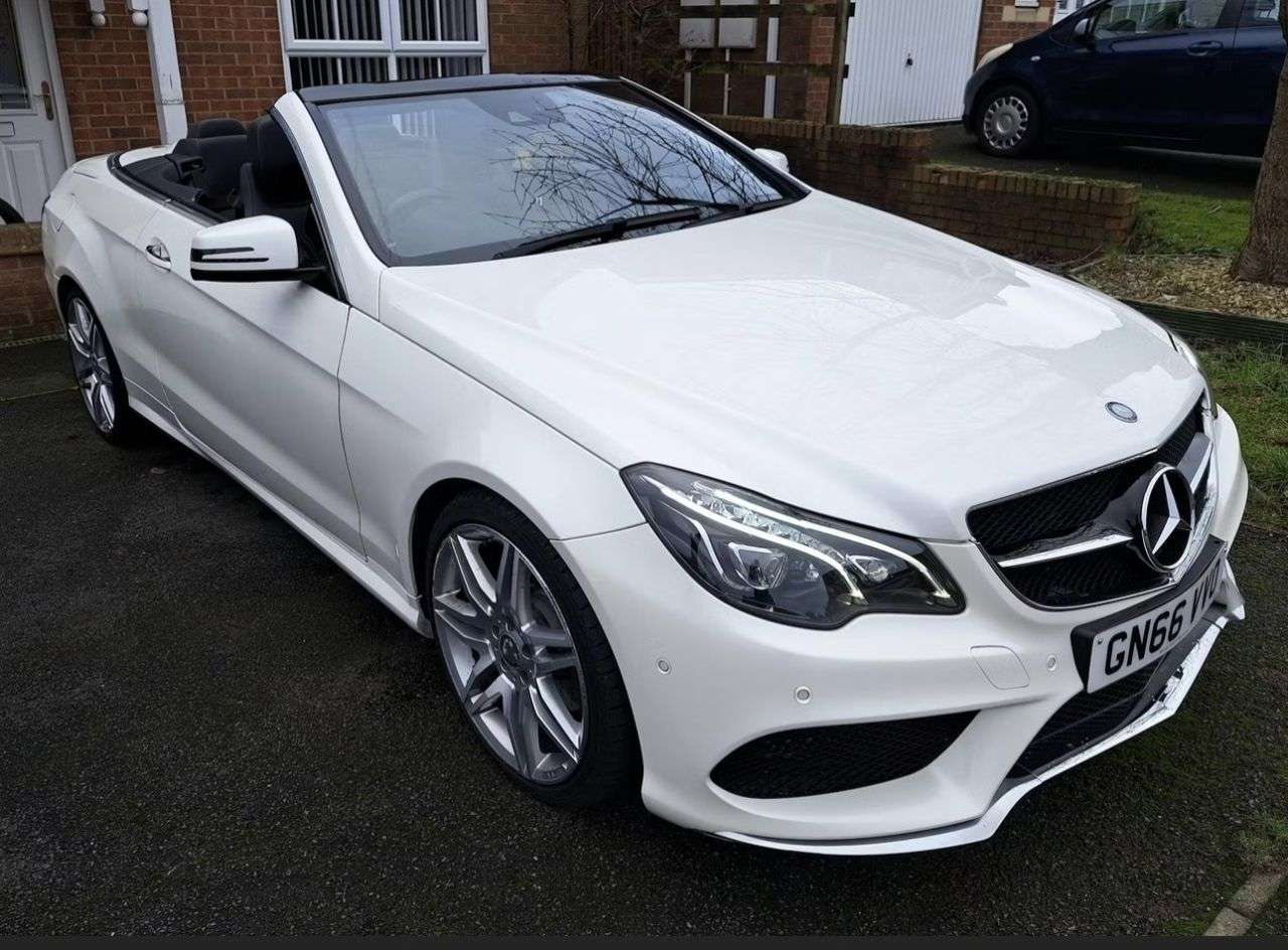 A 2016 MERCEDES-BENZ E-CLASS 3.0 E350d V6 AMG Line Edition (Premium) Cabriolet 2dr Diesel G-Tronic+ Euro A 2016 MERCEDES-BENZ E-CLASS 3.0 E350d V6 AMG Line Edition (Premium) Cabriolet 2dr Diesel G-Tronic+ Euro