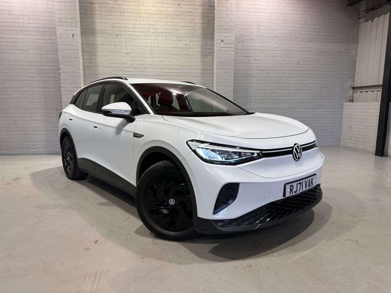 A 2022 VOLKSWAGEN ID.4 Pro Performance 77kWh Life SUV 5dr Electric Auto (204 ps) A 2022 VOLKSWAGEN ID.4 Pro Performance 77kWh Life SUV 5dr Electric Auto (204 ps)