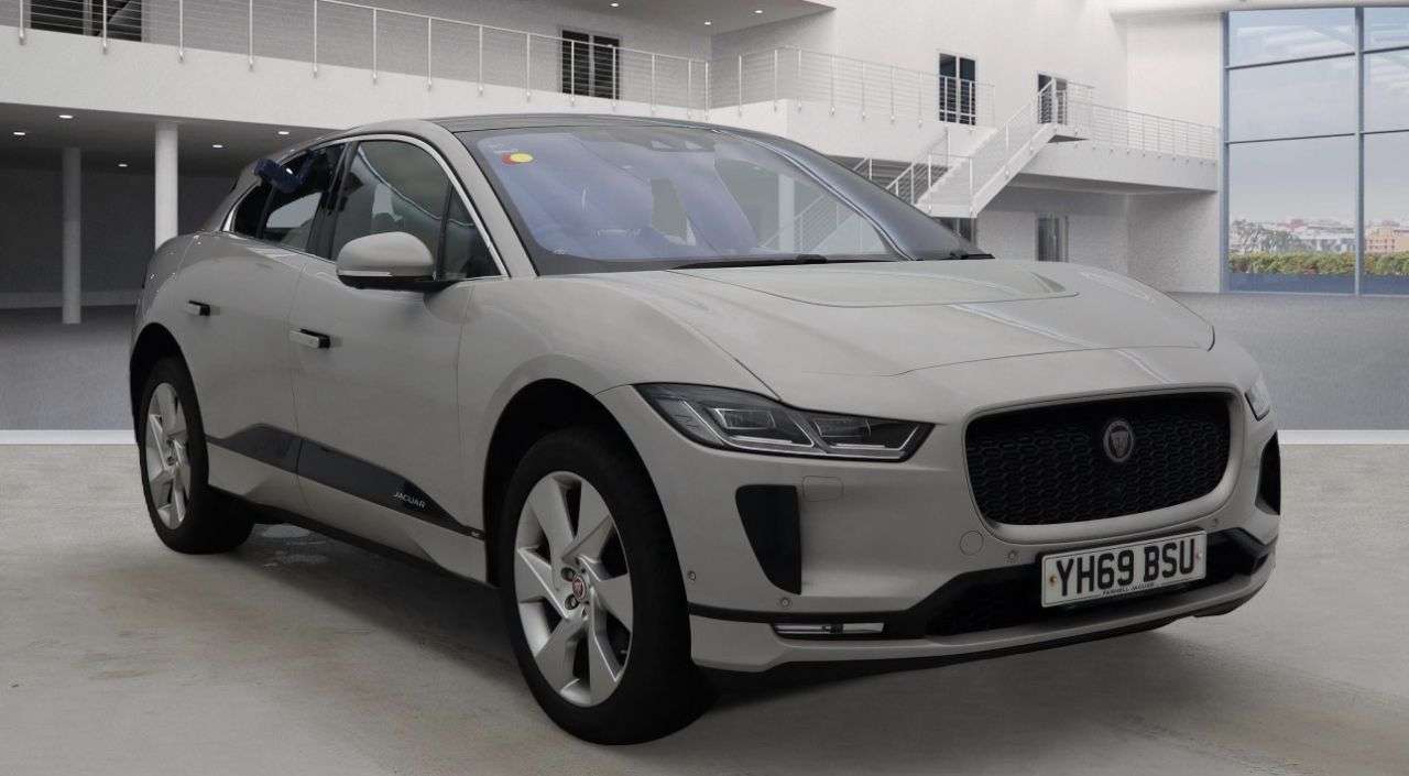 A 2019 JAGUAR I-PACE 400 90kWh SE SUV 5dr Electric Auto 4WD (400 ps) A 2019 JAGUAR I-PACE 400 90kWh SE SUV 5dr Electric Auto 4WD (400 ps)