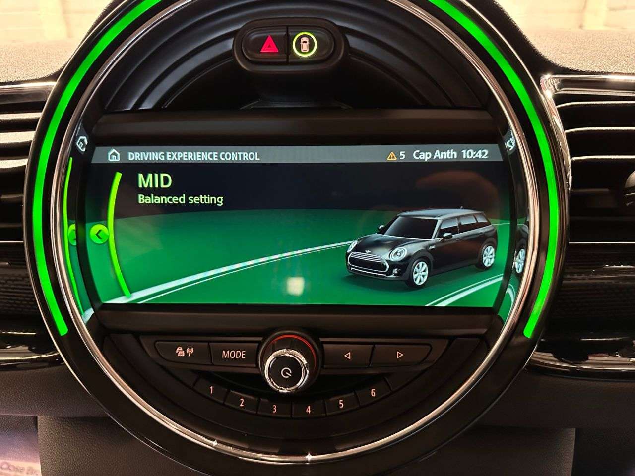 2017 MINI CLUBMAN 2017 MINI CLUBMAN