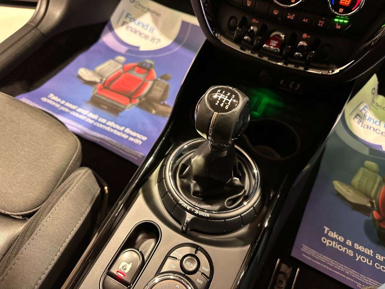 2017 MINI CLUBMAN 2017 MINI CLUBMAN