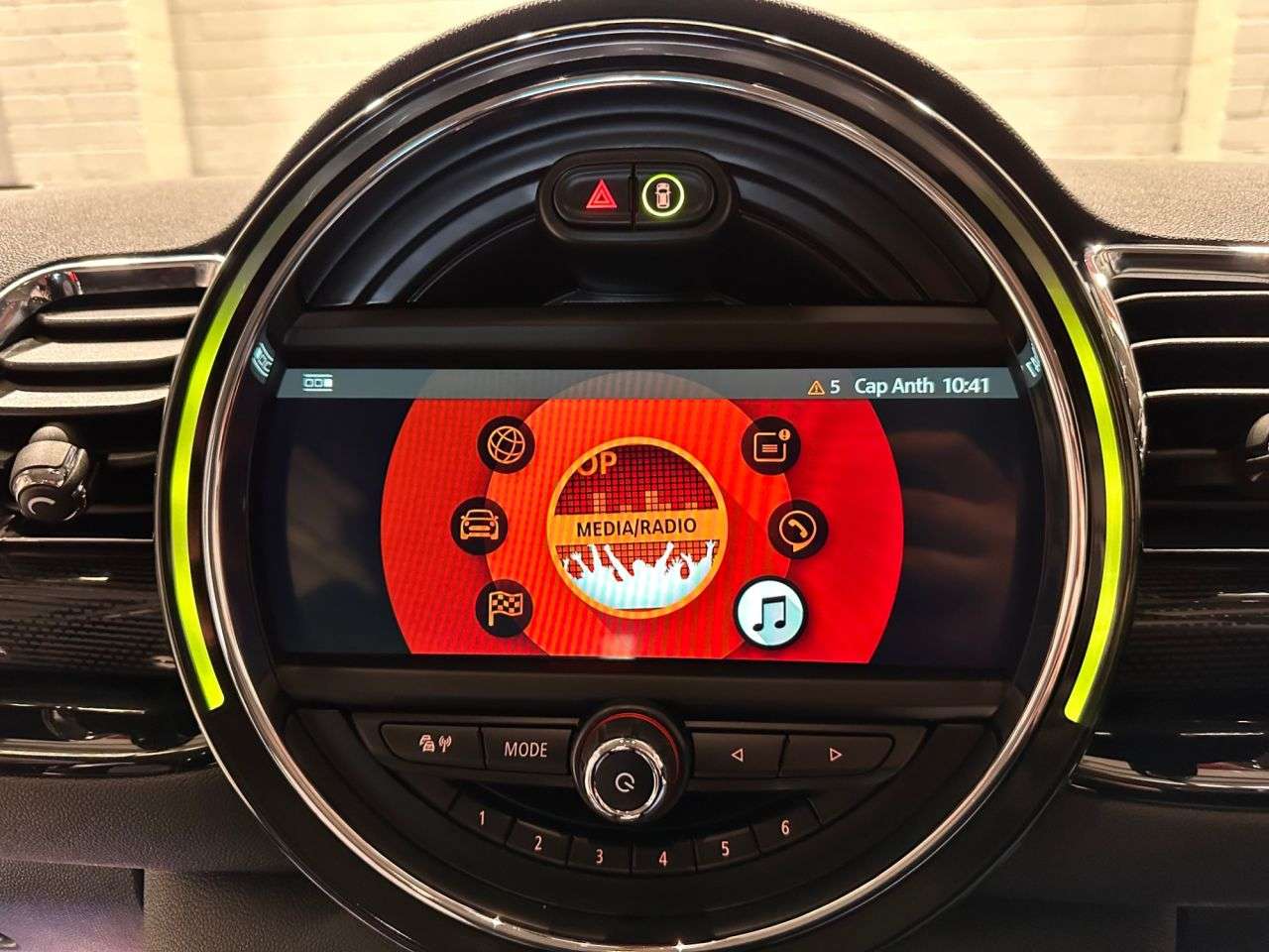 2017 MINI CLUBMAN 2017 MINI CLUBMAN