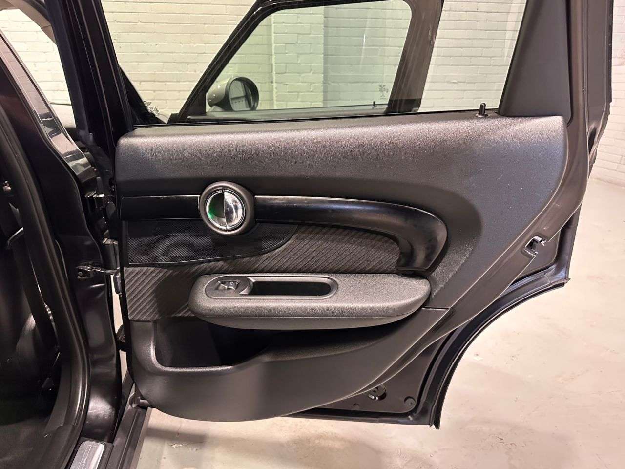 2017 MINI CLUBMAN 2017 MINI CLUBMAN