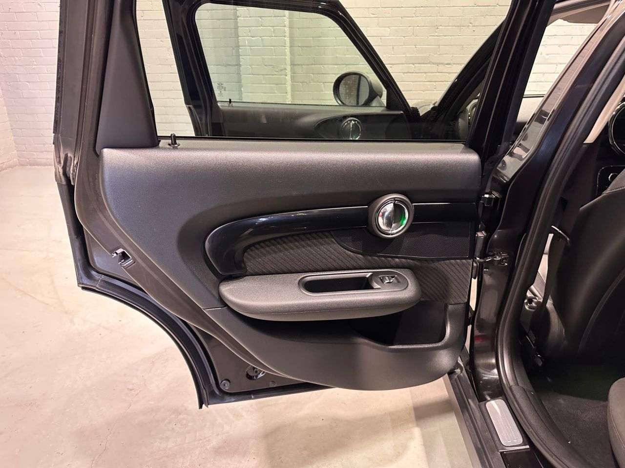 2017 MINI CLUBMAN 2017 MINI CLUBMAN