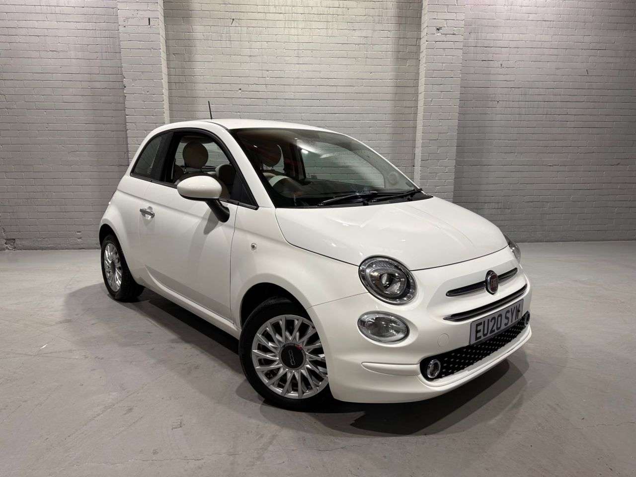 A 2020 FIAT 500 1.2 Lounge Hatchback 3dr Petrol Manual Euro 6 (s/s) (69 bhp) A 2020 FIAT 500 1.2 Lounge Hatchback 3dr Petrol Manual Euro 6 (s/s) (69 bhp)