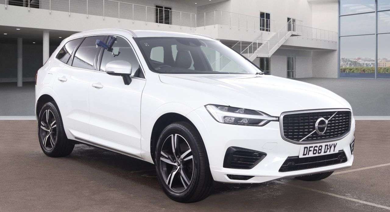A 2019 VOLVO XC60 2.0h T8 Twin Engine 10.4kWh R-Design SUV 5dr Petrol Plug-in Hybrid Auto AWD A 2019 VOLVO XC60 2.0h T8 Twin Engine 10.4kWh R-Design SUV 5dr Petrol Plug-in Hybrid Auto AWD