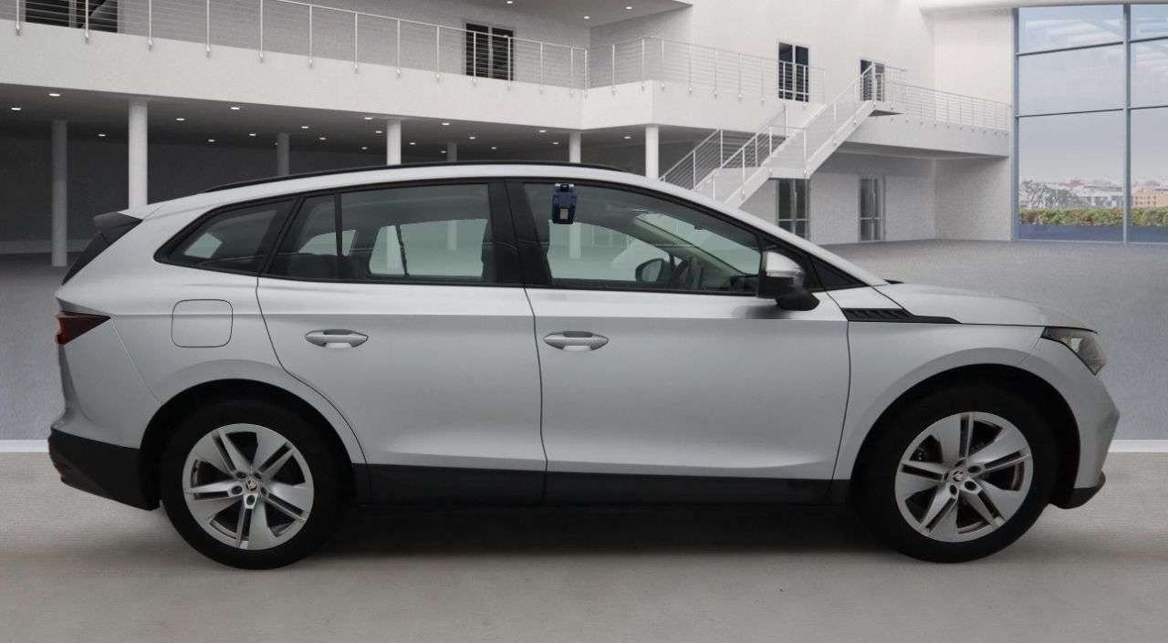 A 2022 SKODA ENYAQ 62kWh 60 SUV 5dr Electric Auto (179 ps) A 2022 SKODA ENYAQ 62kWh 60 SUV 5dr Electric Auto (179 ps)
