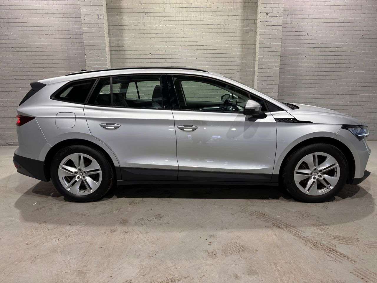 A 2022 SKODA ENYAQ 62kWh 60 SUV 5dr Electric Auto (179 ps) A 2022 SKODA ENYAQ 62kWh 60 SUV 5dr Electric Auto (179 ps)