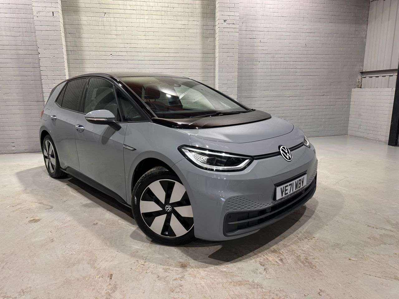 A 2022 VOLKSWAGEN ID.3 Pro Performance 58kWh Family Hatchback 5dr Electric Auto (204 ps) A 2022 VOLKSWAGEN ID.3 Pro Performance 58kWh Family Hatchback 5dr Electric Auto (204 ps)