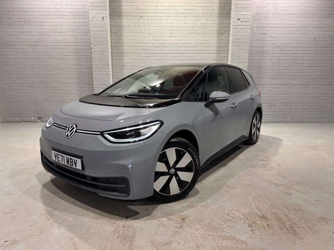 A 2022 VOLKSWAGEN ID.3 Pro Performance 58kWh Family Hatchback 5dr Electric Auto (204 ps) A 2022 VOLKSWAGEN ID.3 Pro Performance 58kWh Family Hatchback 5dr Electric Auto (204 ps)