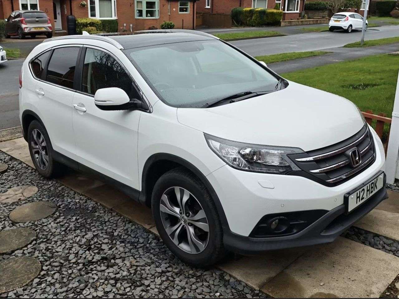 A 2013 HONDA CR-V 2.0 i-VTEC EX SUV 5dr Petrol Auto 4WD Euro 5 (155 ps) A 2013 HONDA CR-V 2.0 i-VTEC EX SUV 5dr Petrol Auto 4WD Euro 5 (155 ps)