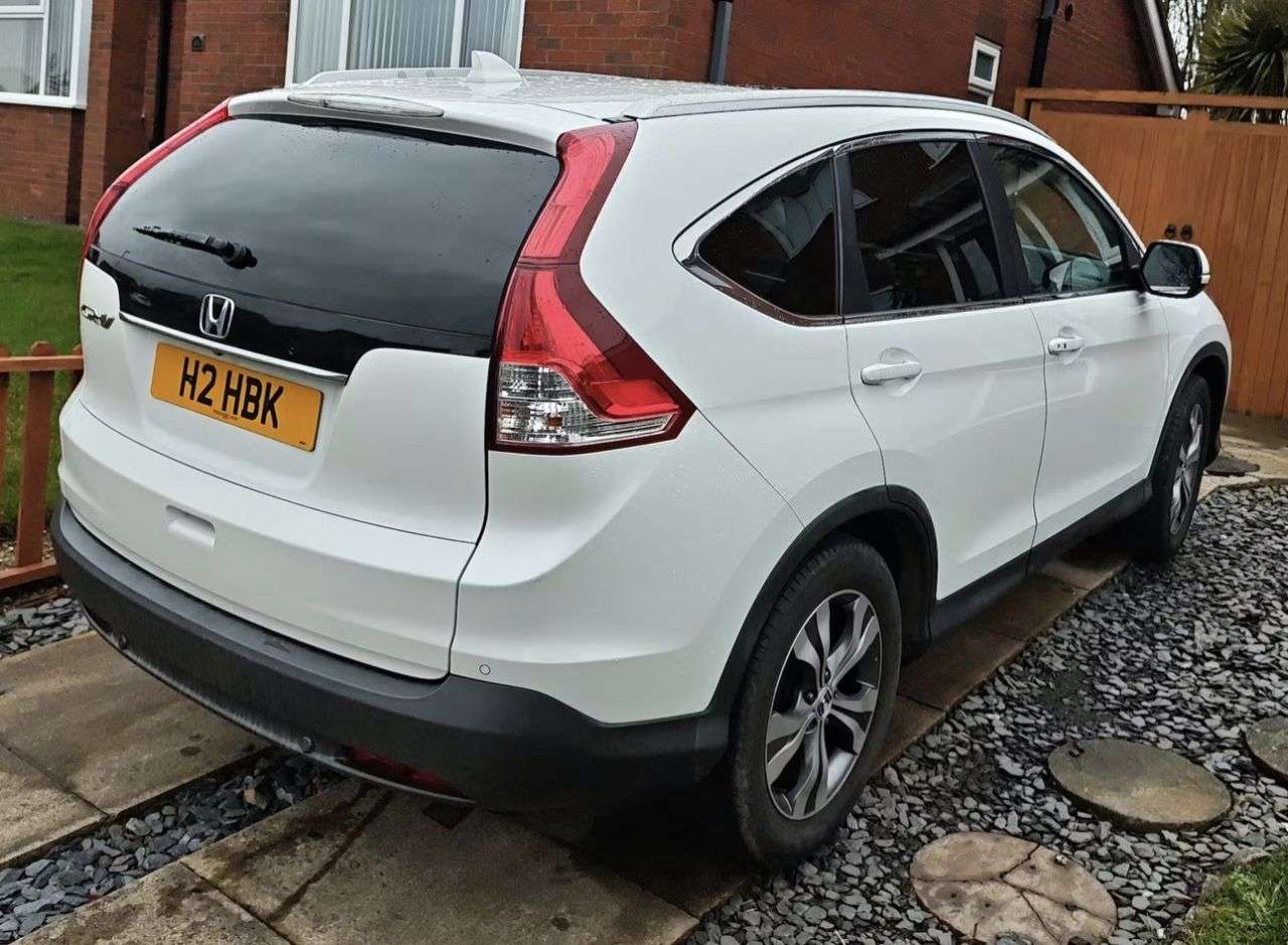 A 2013 HONDA CR-V 2.0 i-VTEC EX SUV 5dr Petrol Auto 4WD Euro 5 (155 ps) A 2013 HONDA CR-V 2.0 i-VTEC EX SUV 5dr Petrol Auto 4WD Euro 5 (155 ps)