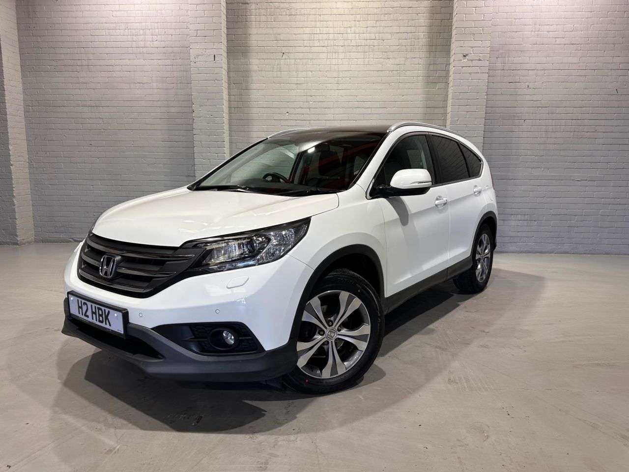 A 2013 HONDA CR-V 2.0 i-VTEC EX SUV 5dr Petrol Auto 4WD Euro 5 (155 ps) A 2013 HONDA CR-V 2.0 i-VTEC EX SUV 5dr Petrol Auto 4WD Euro 5 (155 ps)
