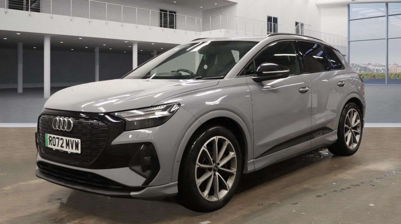 A 2022 AUDI Q4 E-TRON 40 Edition 1 SUV 5dr Electric Auto 82kWh (204 ps) A 2022 AUDI Q4 E-TRON 40 Edition 1 SUV 5dr Electric Auto 82kWh (204 ps)
