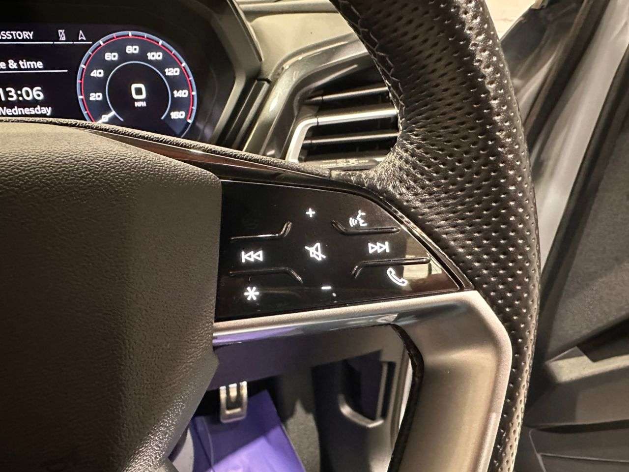 2022 AUDI Q4 E-TRON 2022 AUDI Q4 E-TRON