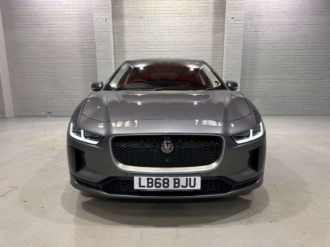 A 2019 JAGUAR I-PACE 400 90kWh First Edition SUV 5dr Electric Auto 4WD (400 ps) A 2019 JAGUAR I-PACE 400 90kWh First Edition SUV 5dr Electric Auto 4WD (400 ps)