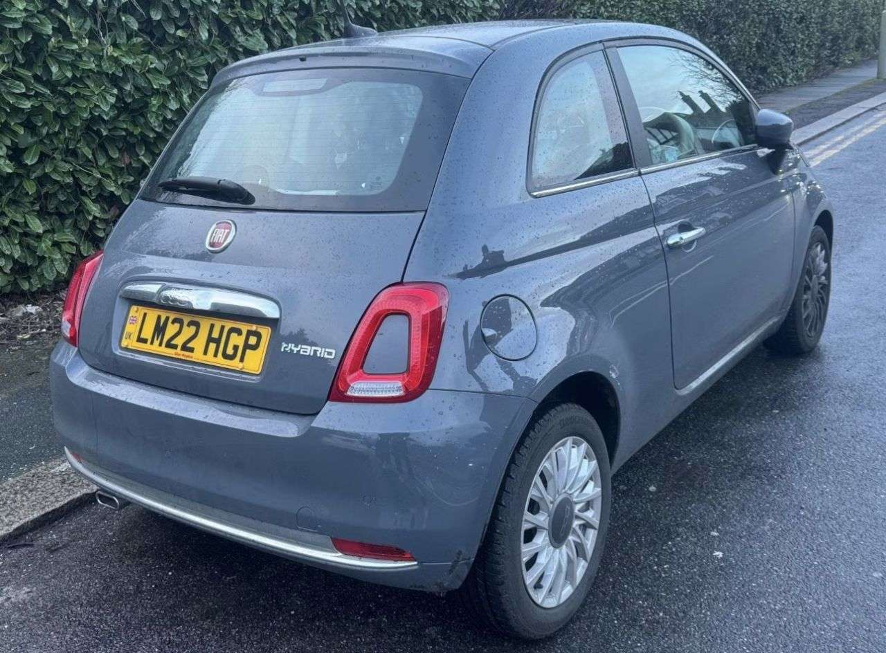 A 2022 FIAT 500 1.0 MHEV Dolcevita Hatchback 3dr Petrol Manual Euro 6 (s/s) (70 bhp) A 2022 FIAT 500 1.0 MHEV Dolcevita Hatchback 3dr Petrol Manual Euro 6 (s/s) (70 bhp)