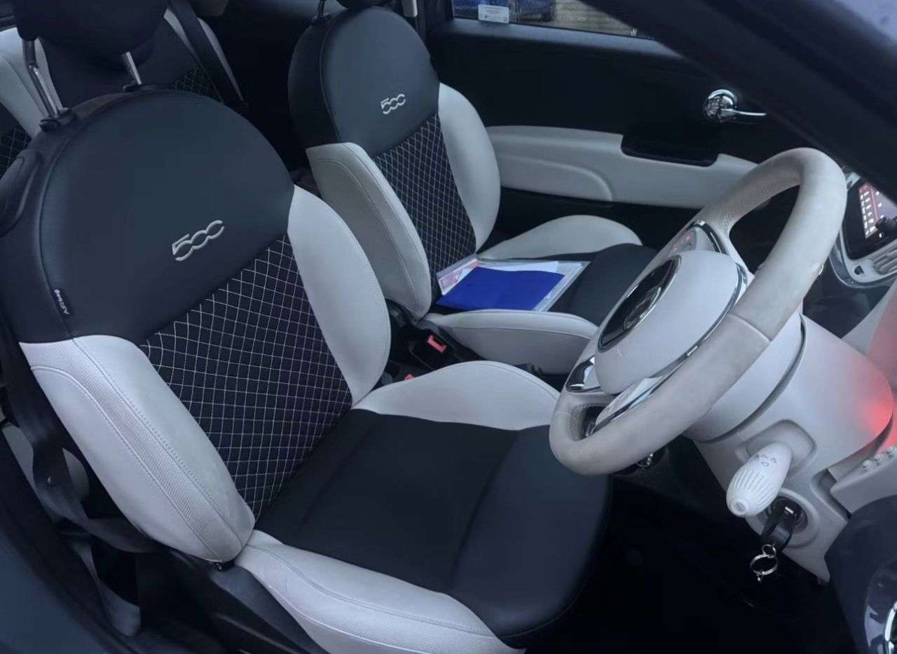 A 2022 FIAT 500 1.0 MHEV Dolcevita Hatchback 3dr Petrol Manual Euro 6 (s/s) (70 bhp) A 2022 FIAT 500 1.0 MHEV Dolcevita Hatchback 3dr Petrol Manual Euro 6 (s/s) (70 bhp)