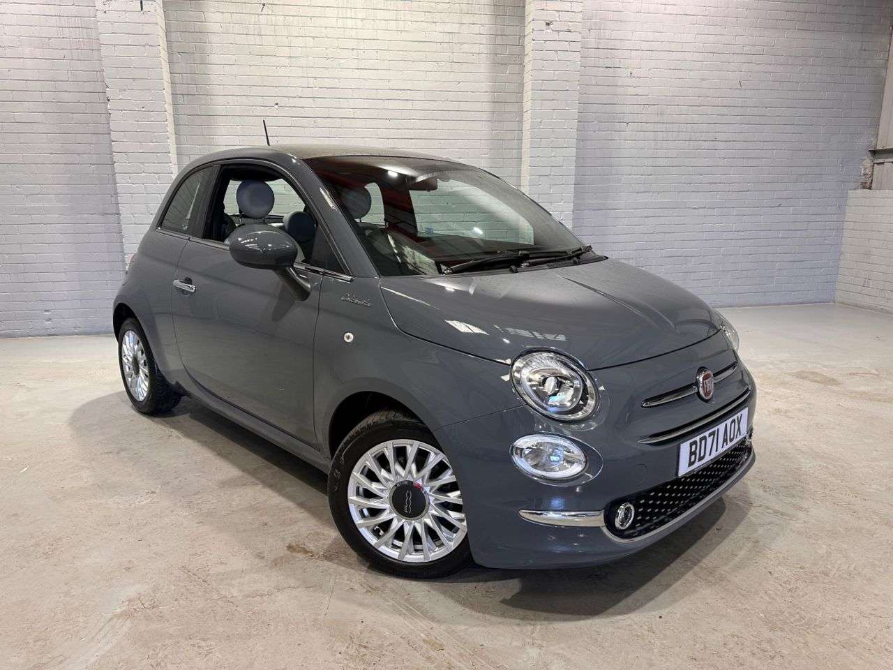 A 2021 FIAT 500 1.0 MHEV Dolcevita Hatchback 3dr Petrol Manual Euro 6 (s/s) (70 bhp) A 2021 FIAT 500 1.0 MHEV Dolcevita Hatchback 3dr Petrol Manual Euro 6 (s/s) (70 bhp)