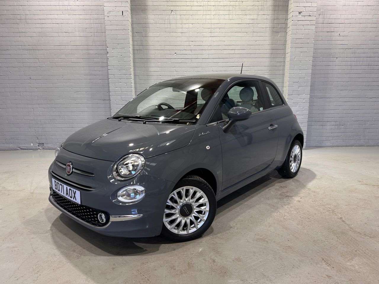 A 2021 FIAT 500 1.0 MHEV Dolcevita Hatchback 3dr Petrol Manual Euro 6 (s/s) (70 bhp) A 2021 FIAT 500 1.0 MHEV Dolcevita Hatchback 3dr Petrol Manual Euro 6 (s/s) (70 bhp)
